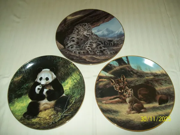 The Panda + The Snow Leopard + The Red Wolf Bradford Plates. As New. Ref: PLT009