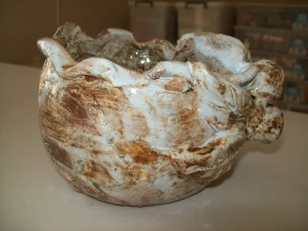 Gumnut Glazed Pottery Bowl. Handmade. New. Ref: ORN0018