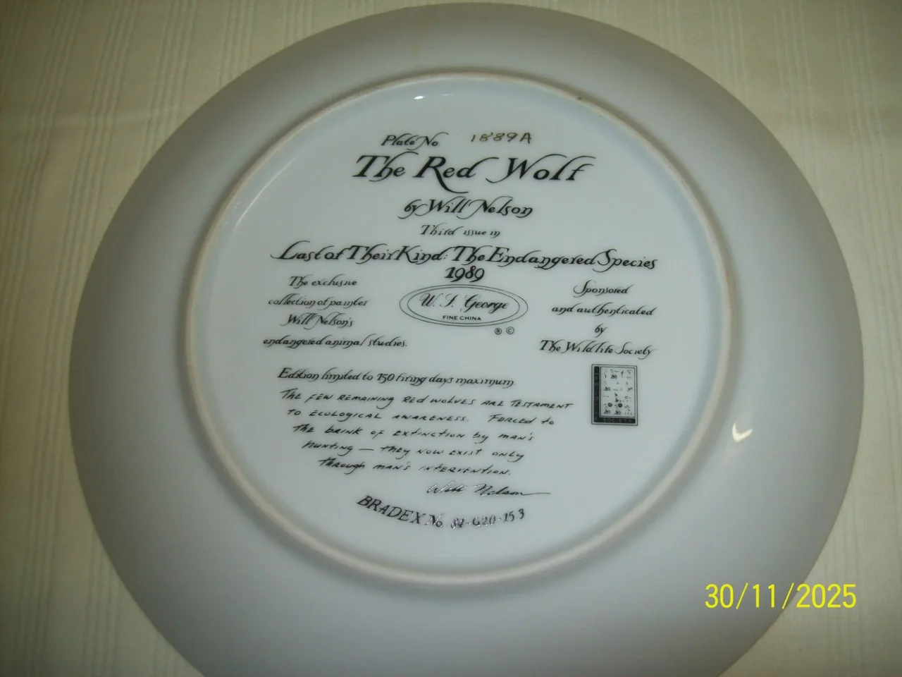 The Panda + The Snow Leopard + The Red Wolf Bradford Plates. As New. Ref: PLT009 – photo 8