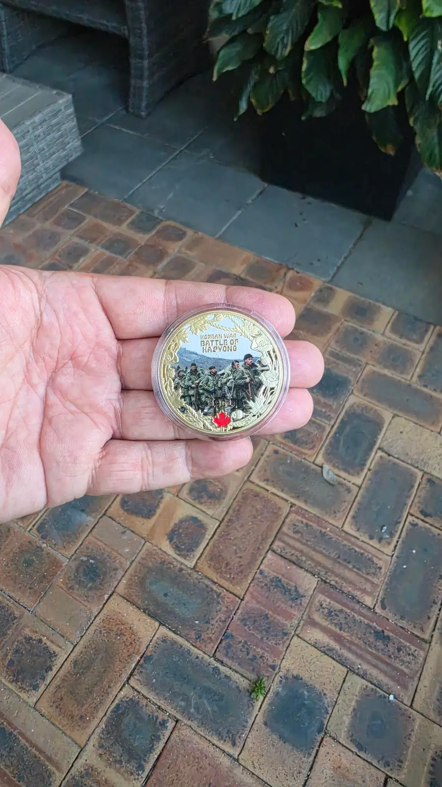 Solomon Islands 2026 — 24 Carat Gold-Plated 50c Coin — Battle of Kapyong 1951 – photo 3