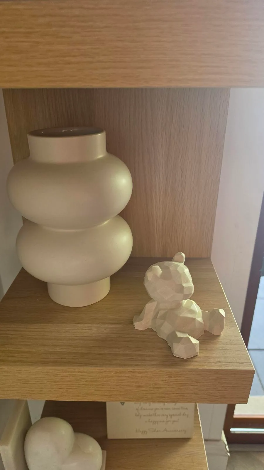 🐻 Geometric Bear Phone Holder — Handmade Cast Gypsum — photo 2