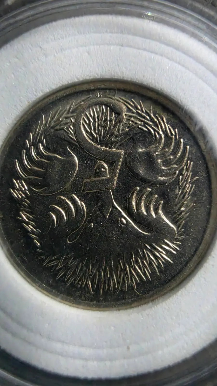 Title: 2001 Australian 5c Flamingo Error Coin — Rare Find – photo 2