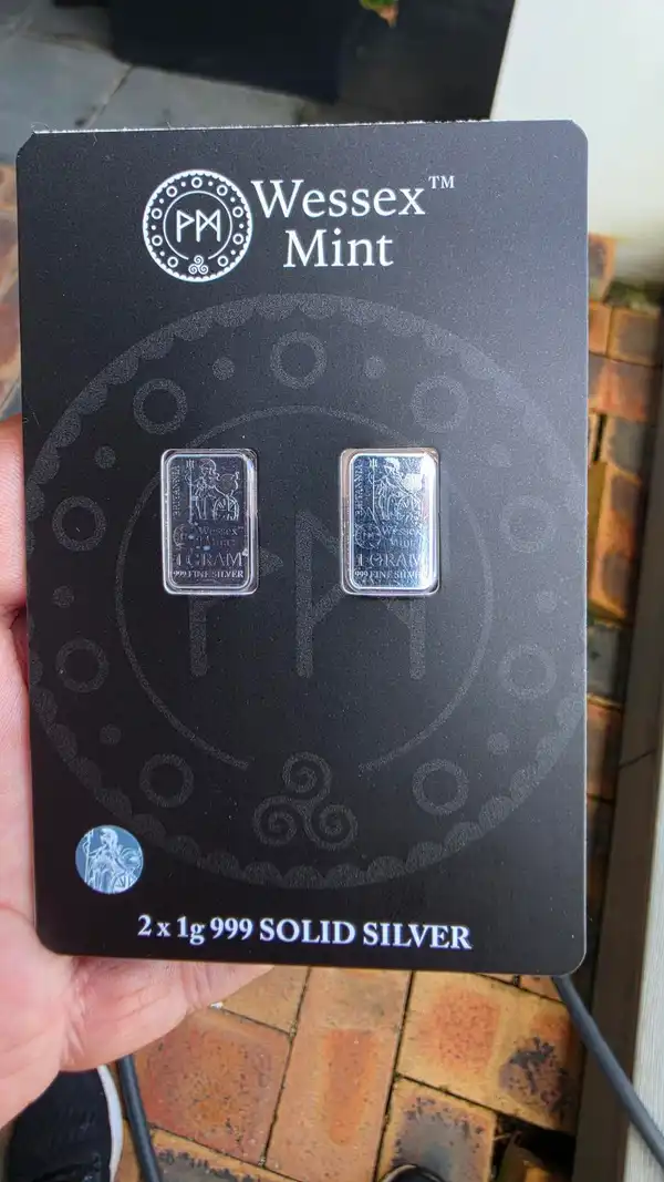 Wessex Mint Twin Set - 2 x 1 Gram 999 Fine Silver Britannia Bars - Certified Car