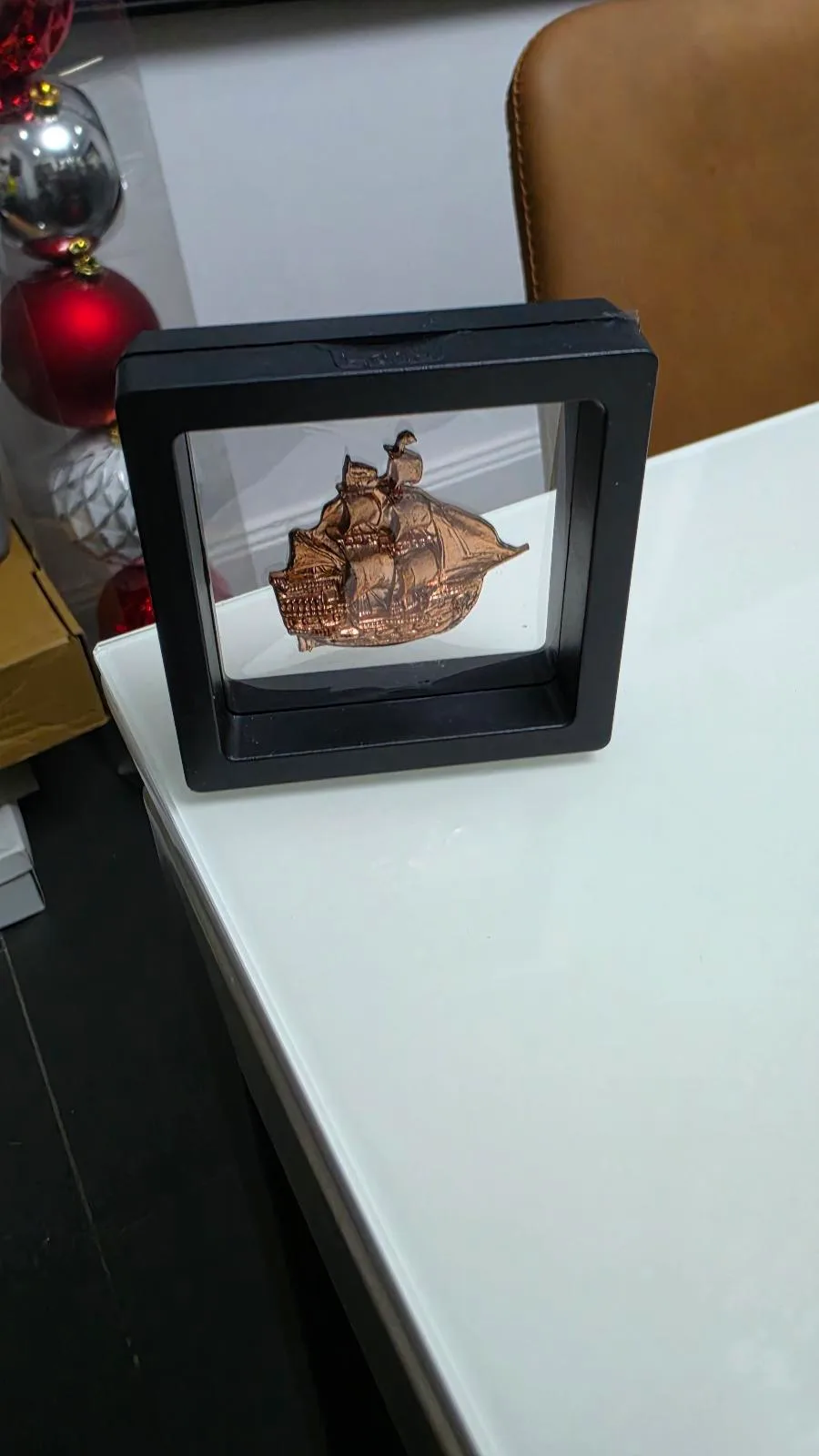 Pure Copper Sailing Ship Sculpture — 19g — Floating Display Case — Nautical Art – photo 3