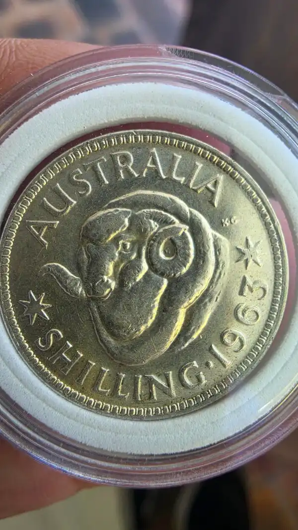 1963 Australian Shilling — QEII — 50% Silver — Nice Circulated