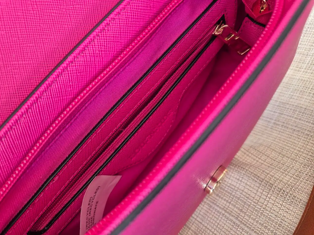 Louenhide Fuchsia Pink Crossbody/ Shoulder Bag – photo 4