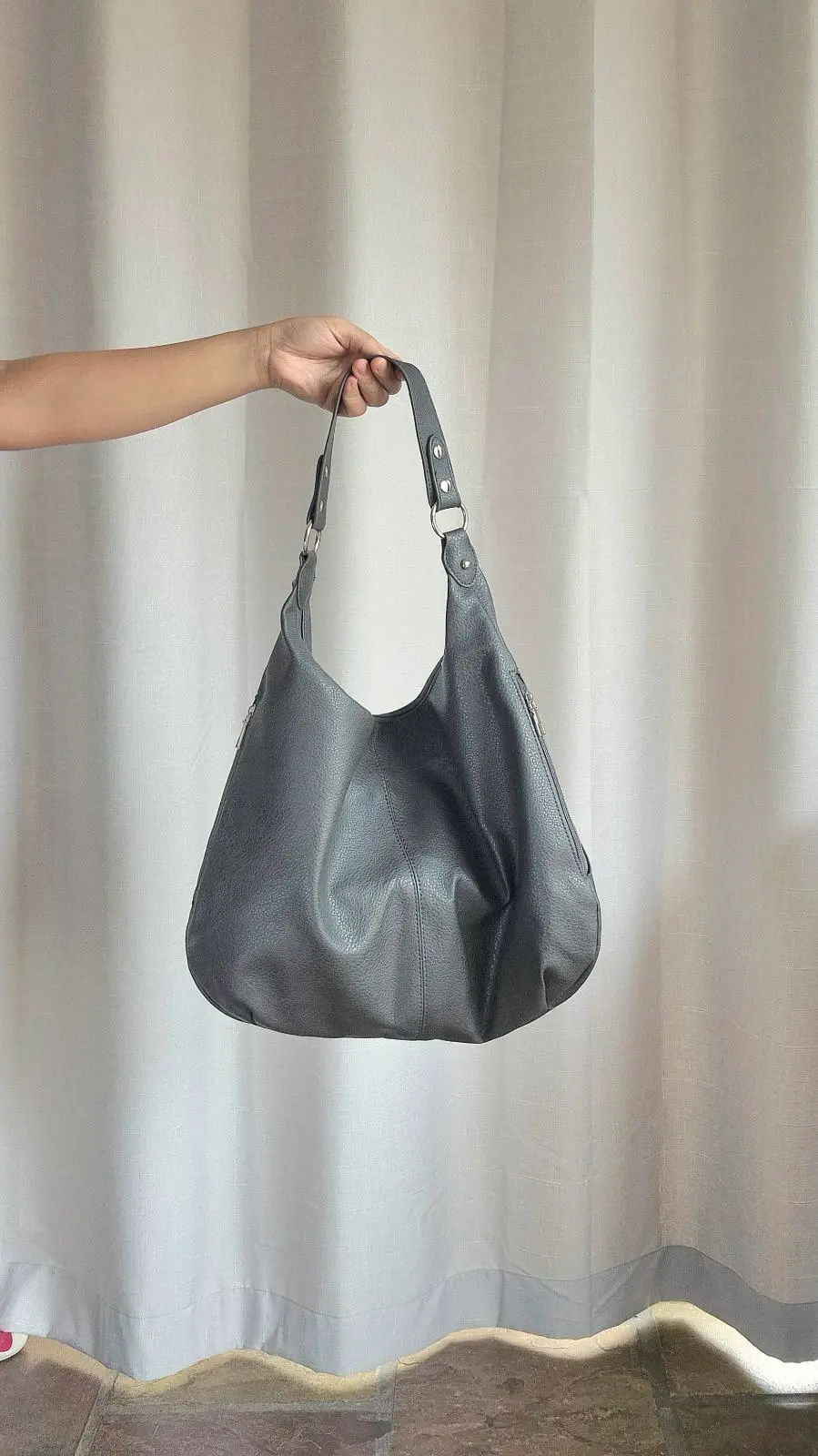 Large Grey Soft Faux Leather Hobo Shoulder Bag – photo 5