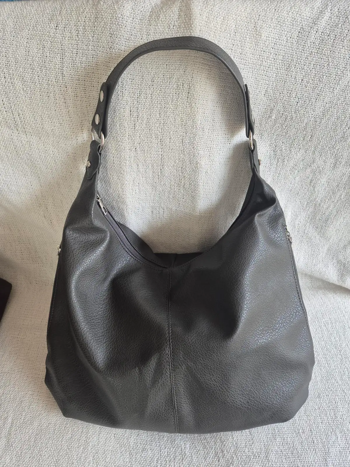 Large Grey Soft Faux Leather Hobo Shoulder Bag – photo 2