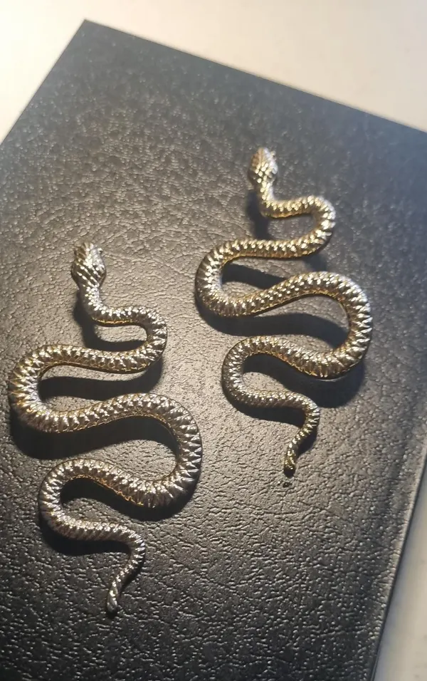 Earring Snake design