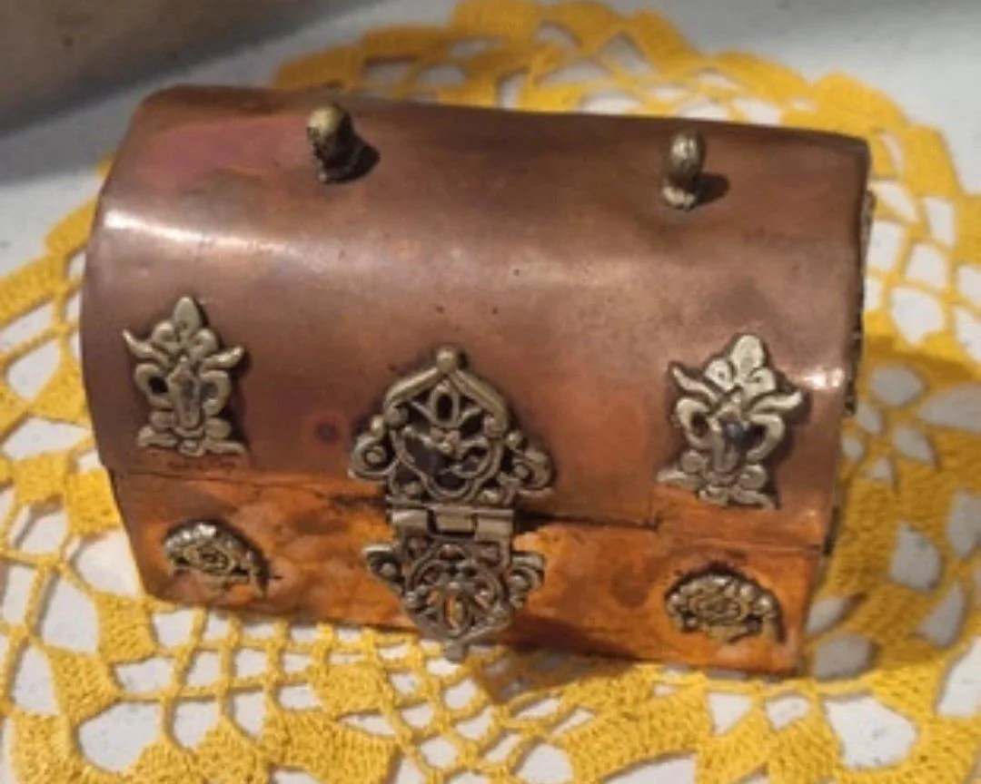 Treasure chest trinket box – photo 3