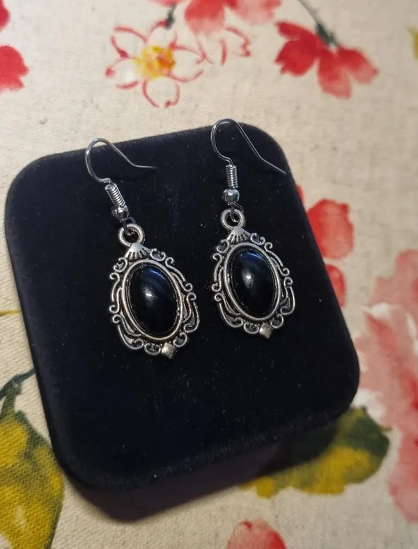 Earring Black oval in Silver antique Alloy
