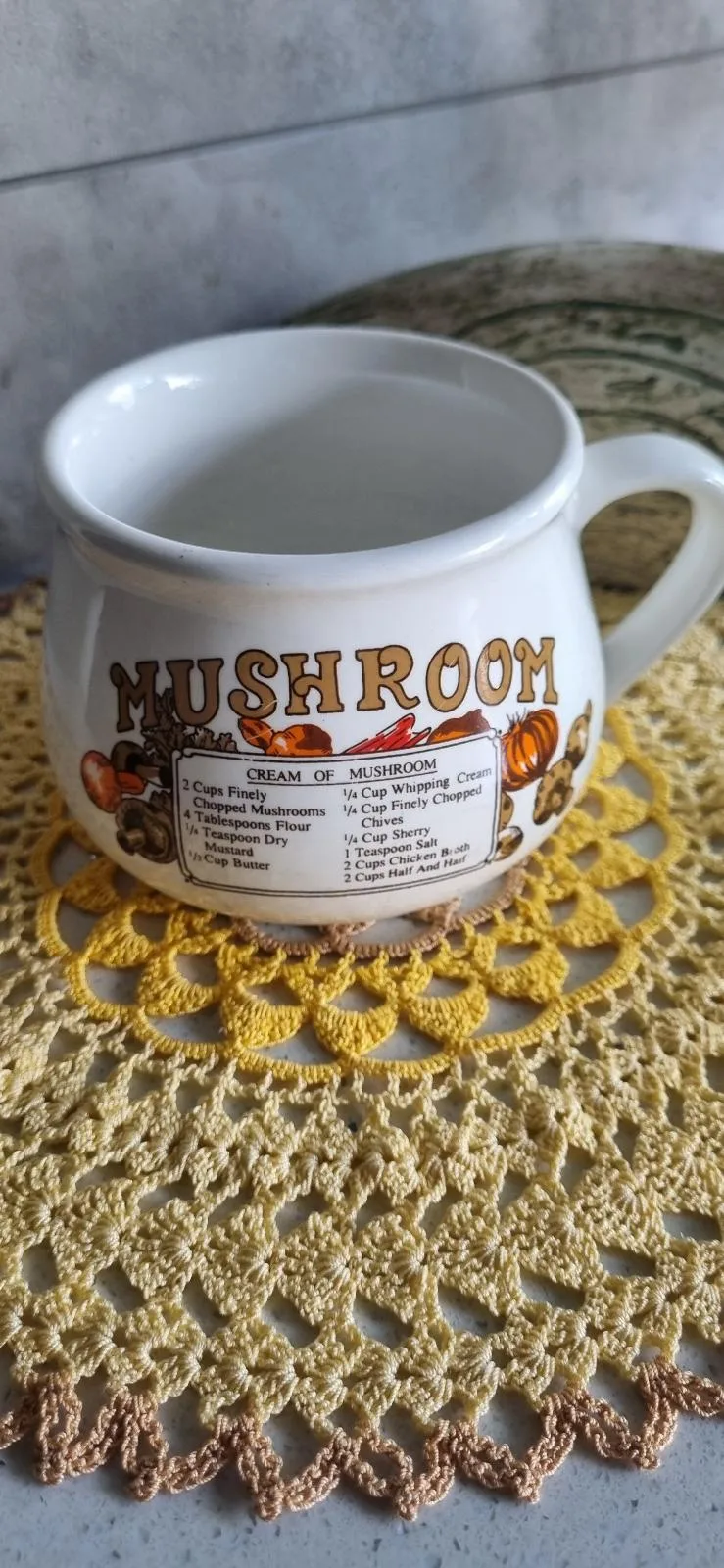 Vintage soup cup with myshroom recipe — photo 2
