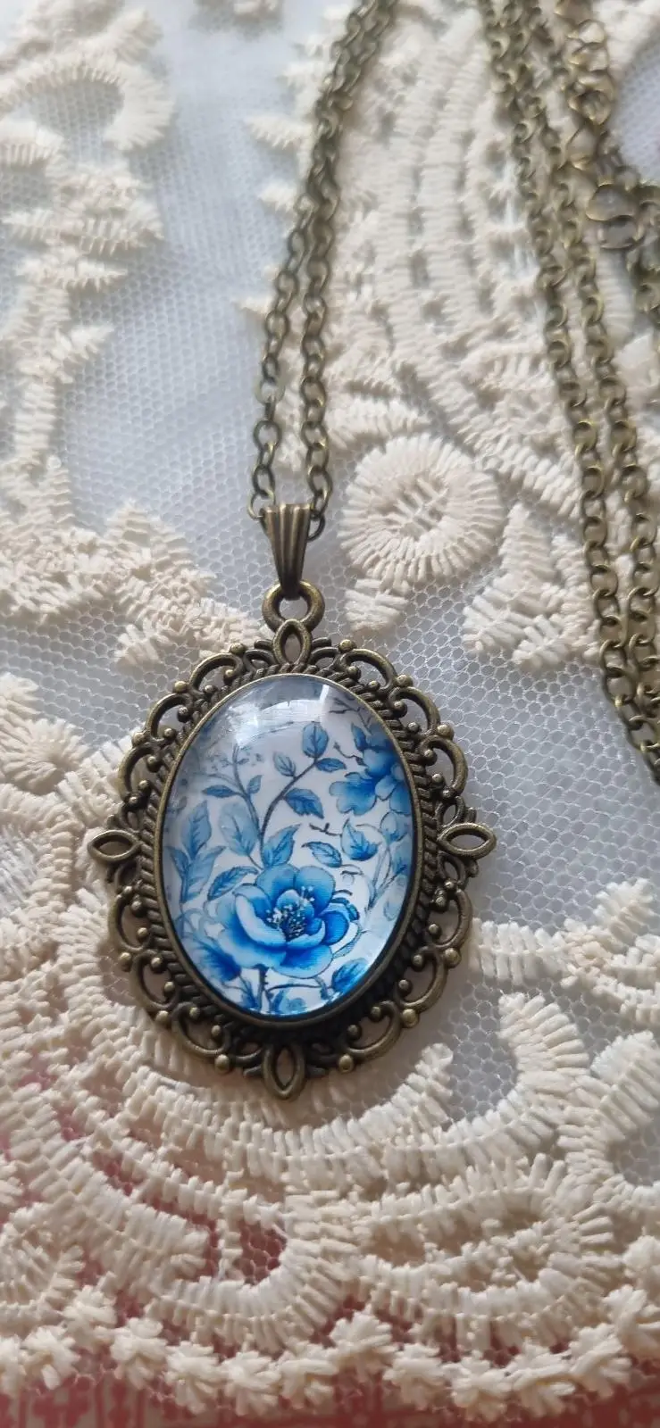 Glass beaded picture in vintage style frame pendant – photo 7