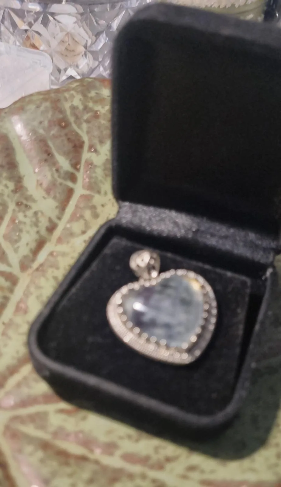 Heart pendant in silver coloured frame – photo 3