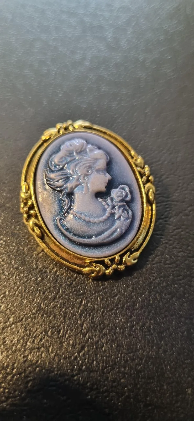 Blue Cameo Brooch – photo 3