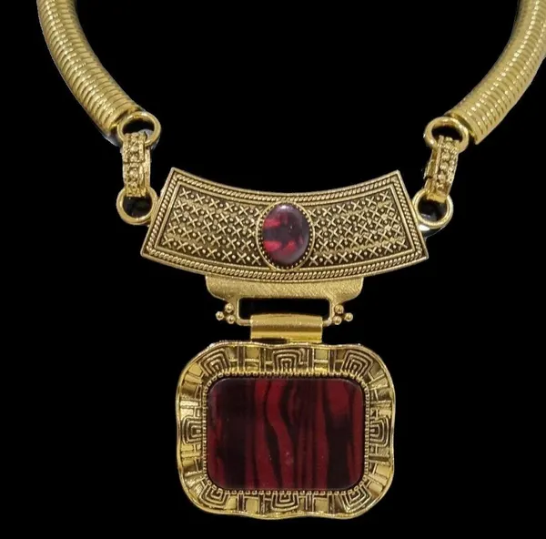 Fashion Red & Gold necklace