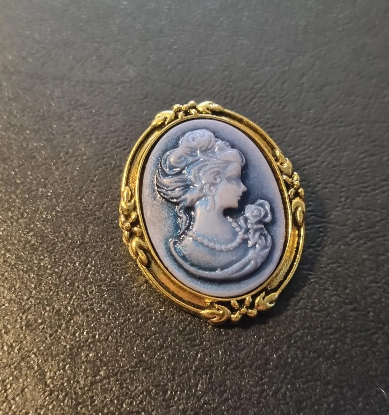 Blue Cameo Brooch – photo 6