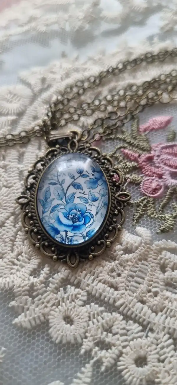 Glass beaded picture in vintage style frame pendant