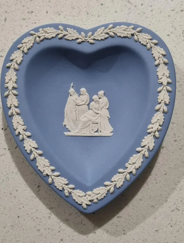Wedgewood heart trinket plate