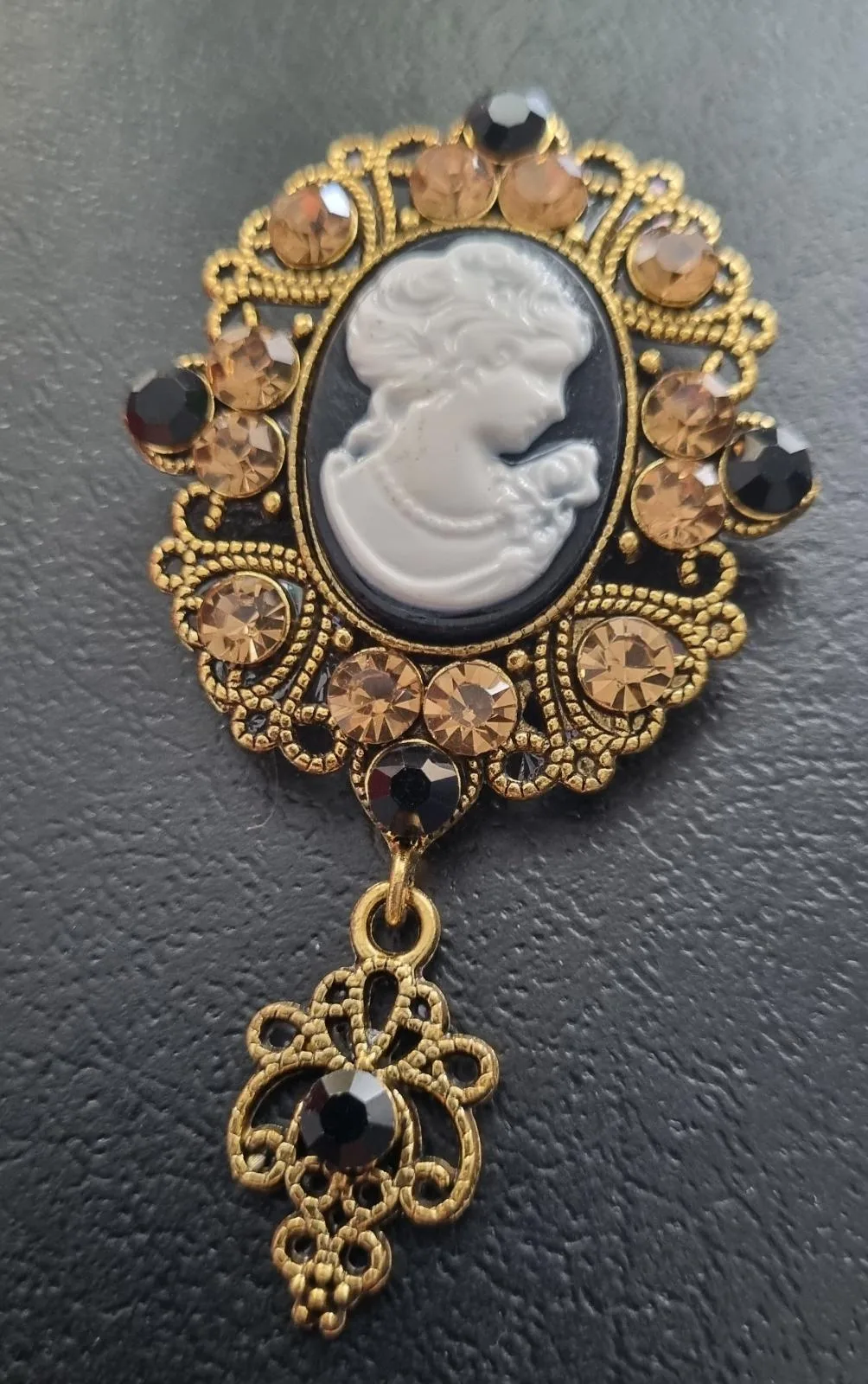 Cameo Vintage style Brooch – photo 2