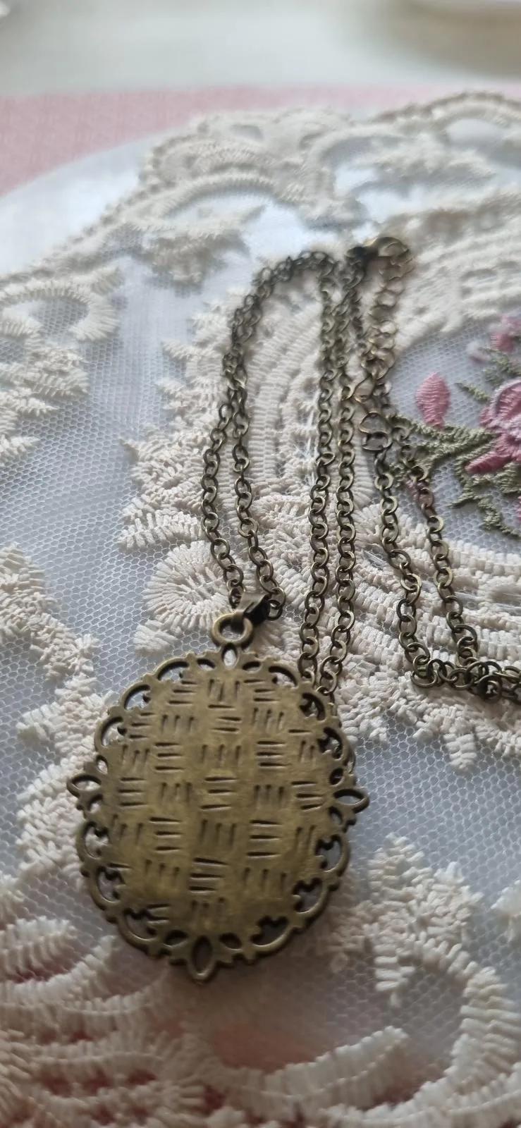 Glass beaded picture in vintage style frame pendant – photo 5