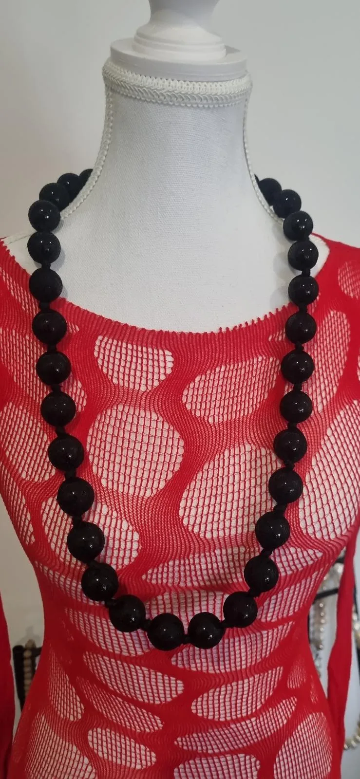 Black Beaded Necklace – photo 2