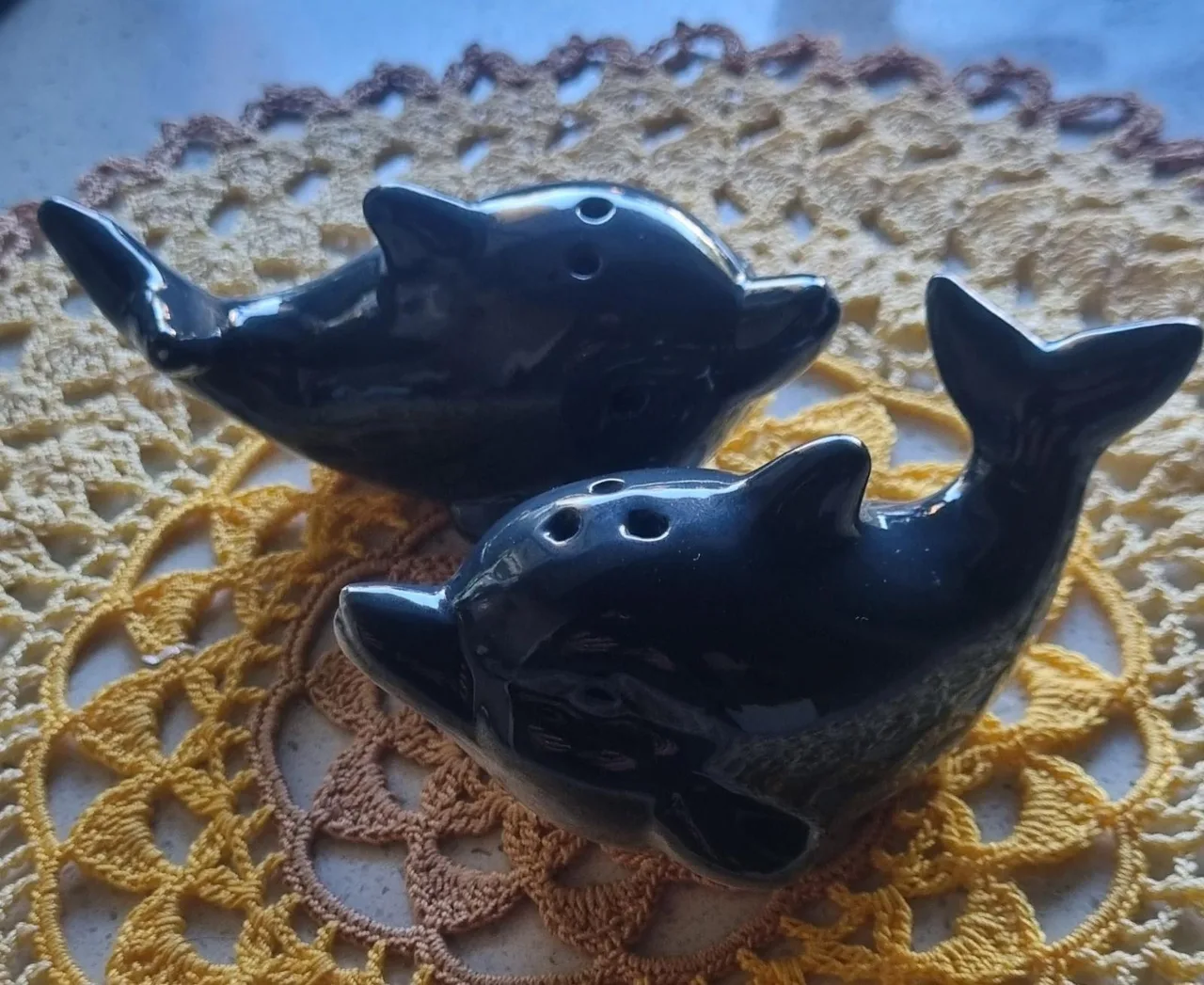 Salt and Pepper Shakers — photo 2