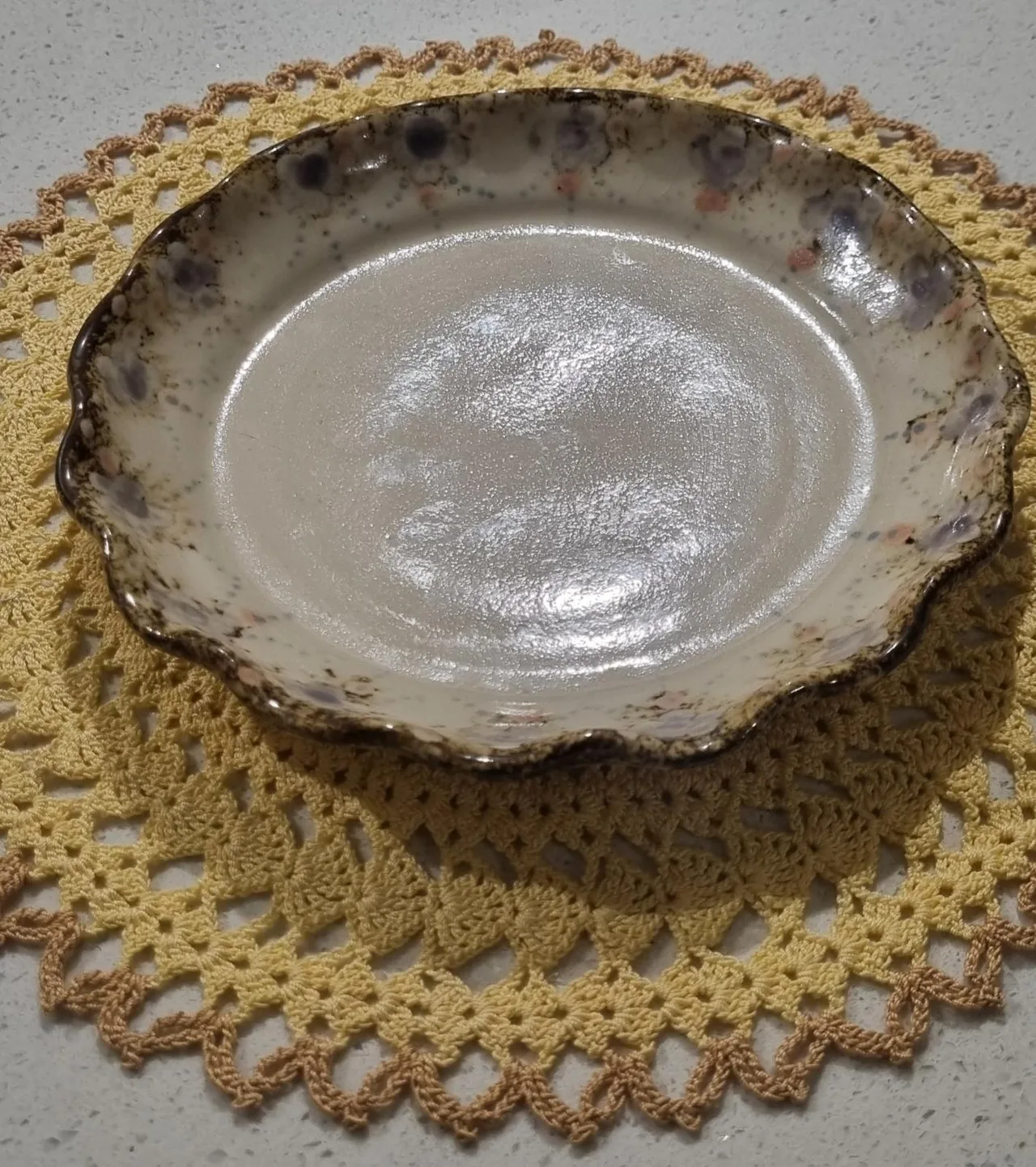 Pottery decor trinket plate . — photo 5
