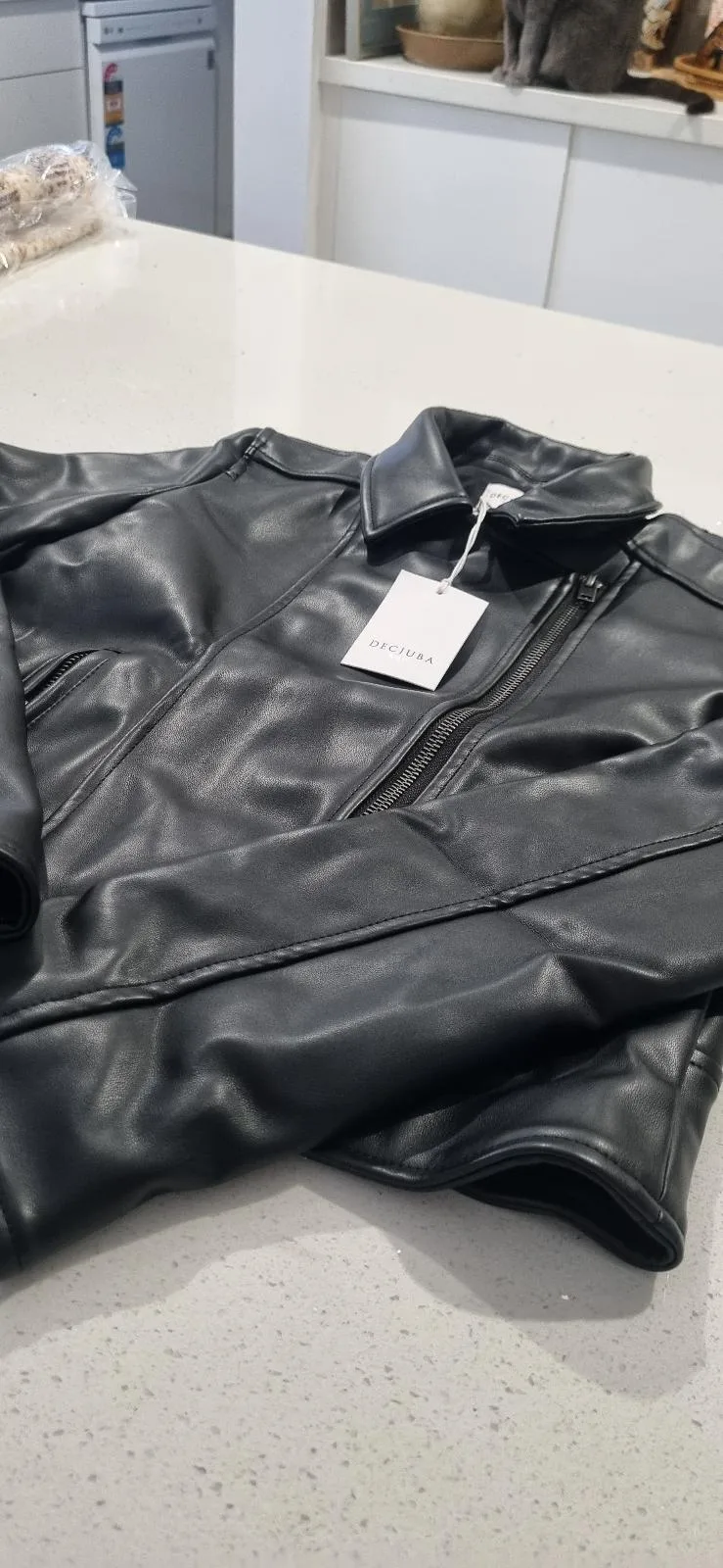 Leather Jacket (Faux )Girls size L kids — photo 3