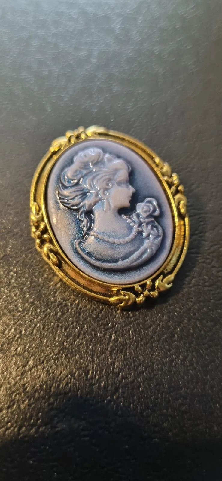 Blue Cameo Brooch – photo 2