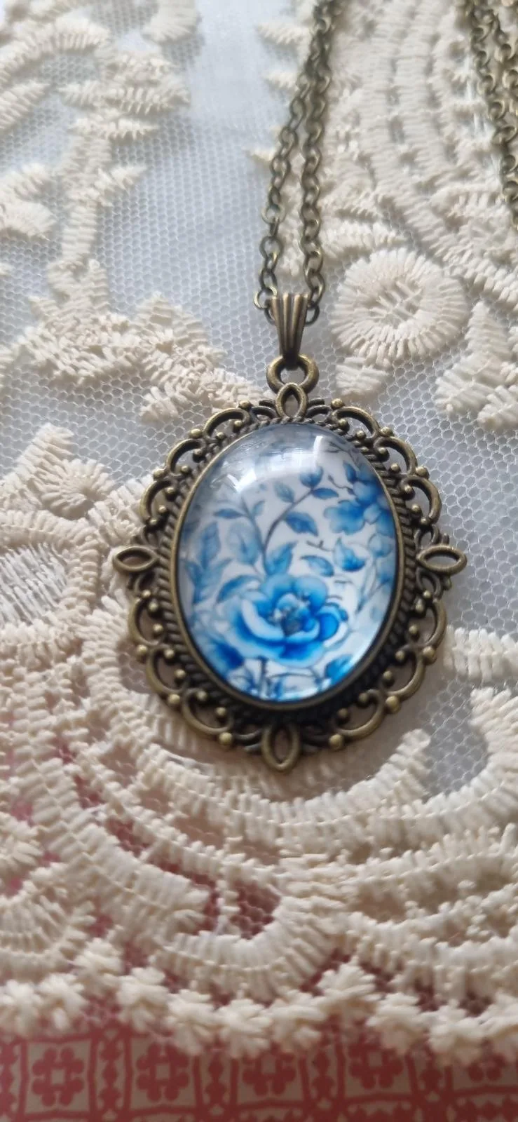 Glass beaded picture in vintage style frame pendant – photo 2