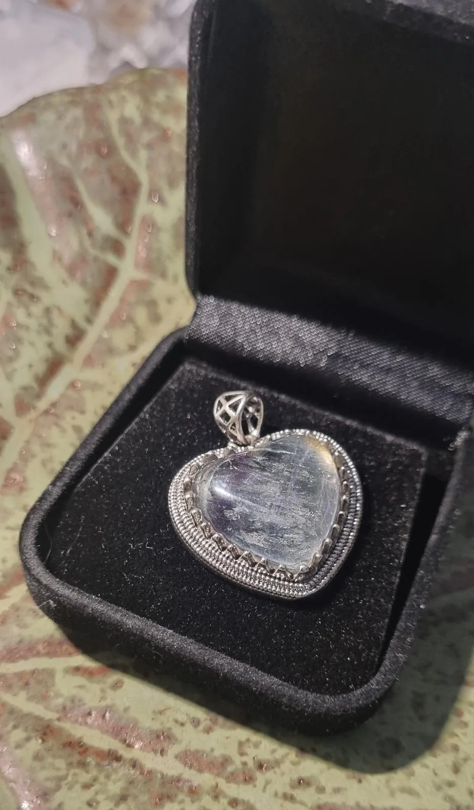 Heart pendant in silver coloured frame – photo 5