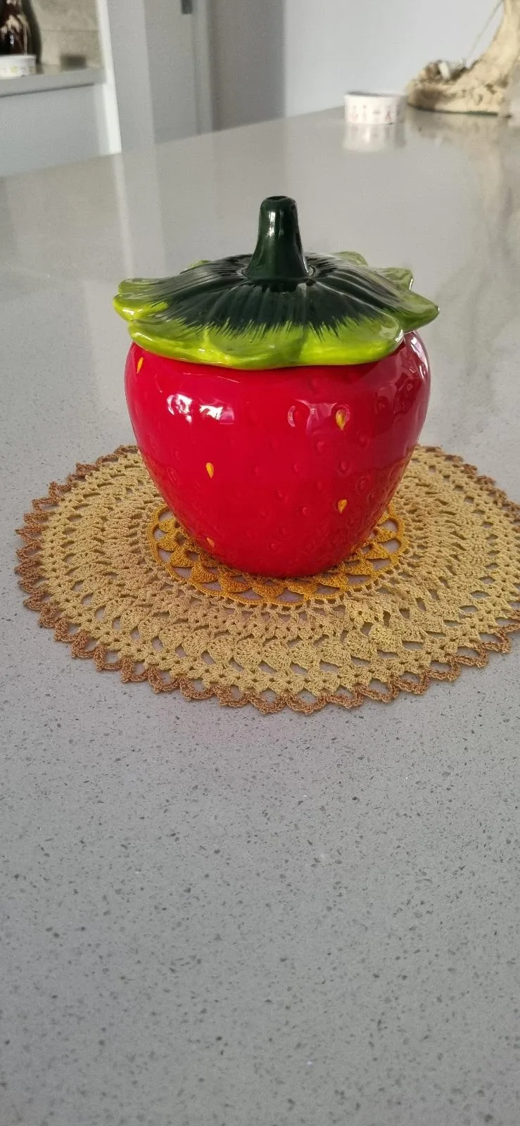 Jar strawberry design — photo 2