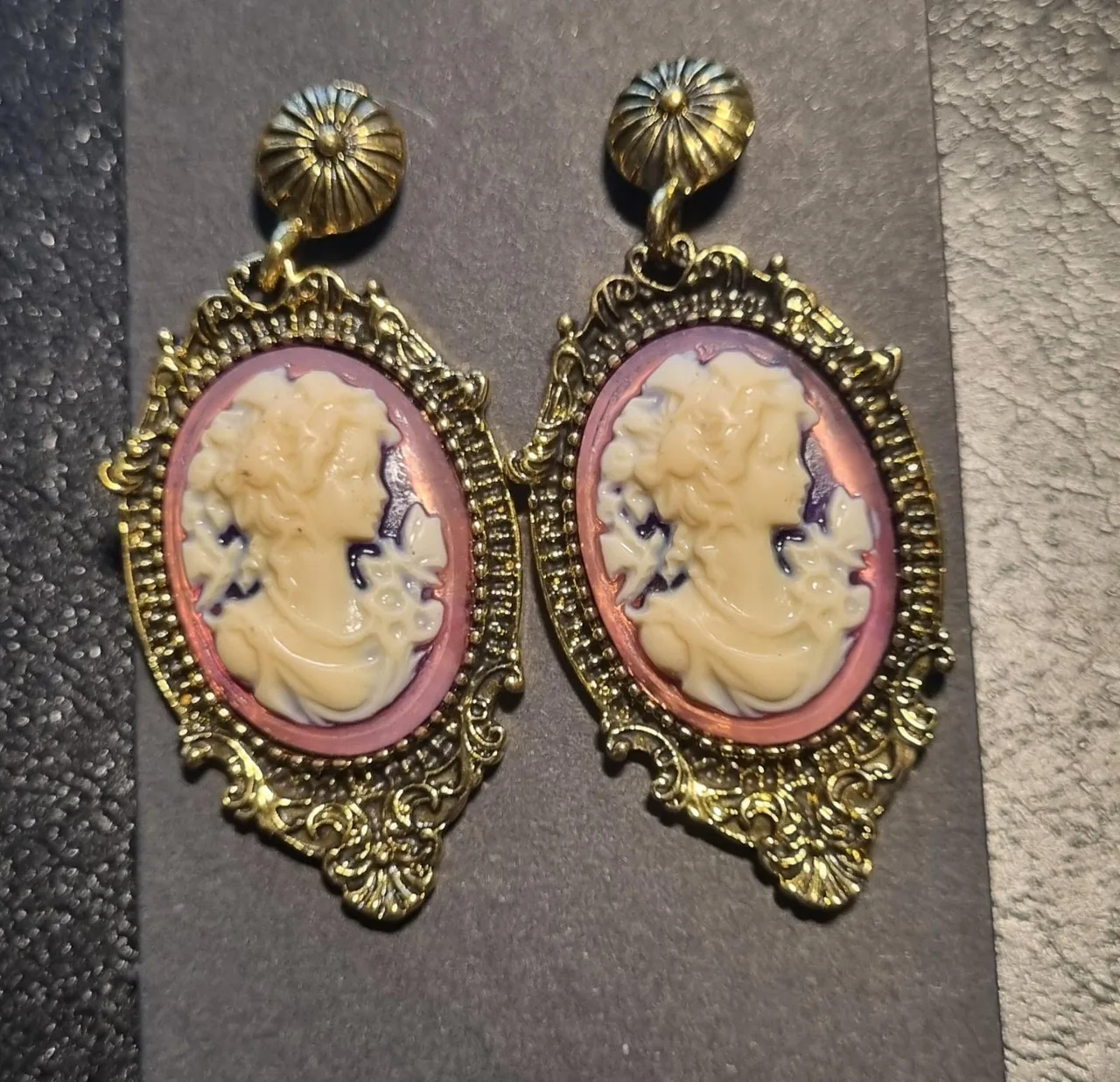Cameo Earrings – photo 3