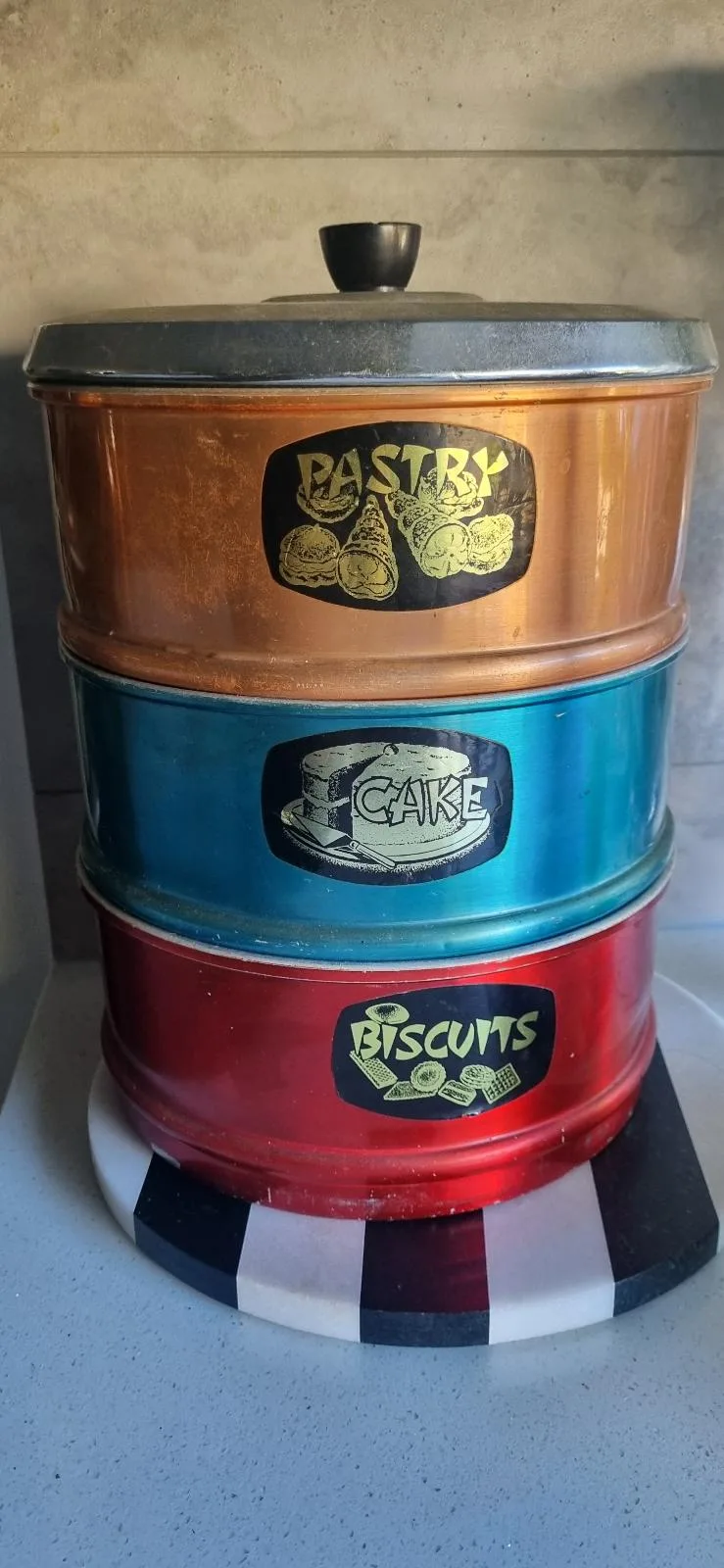 Retro Pastry Tins 3 tier — photo 6