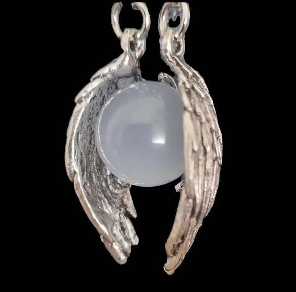 Pendant Wings and sphere