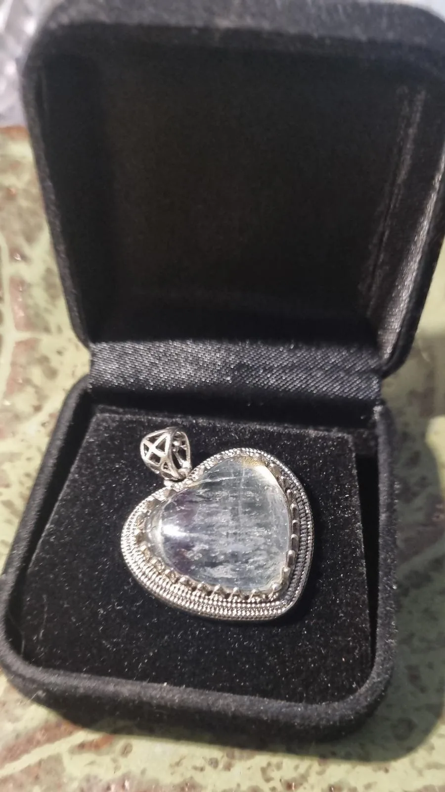 Heart pendant in silver coloured frame – photo 4