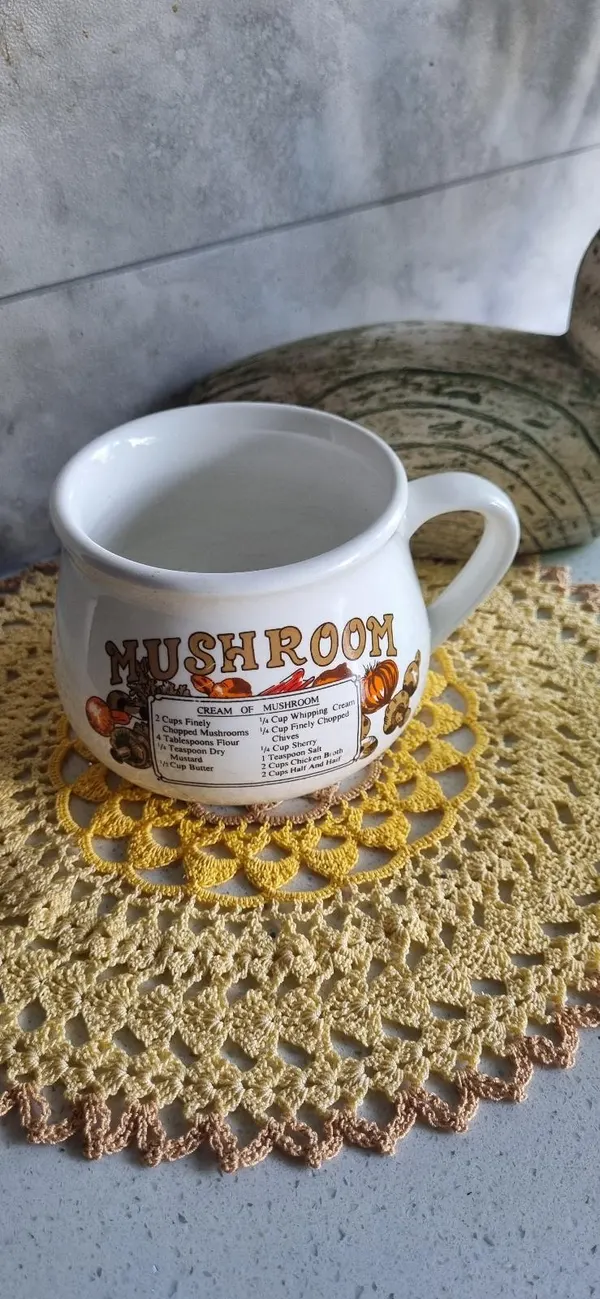 Vintage soup cup with myshroom recipe