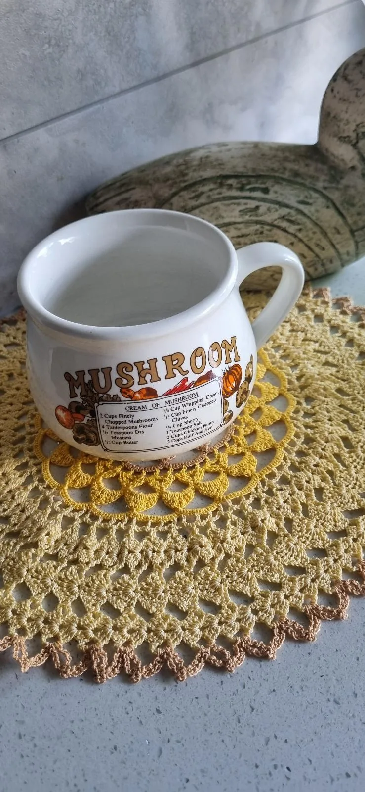 Vintage soup cup with myshroom recipe — photo 5