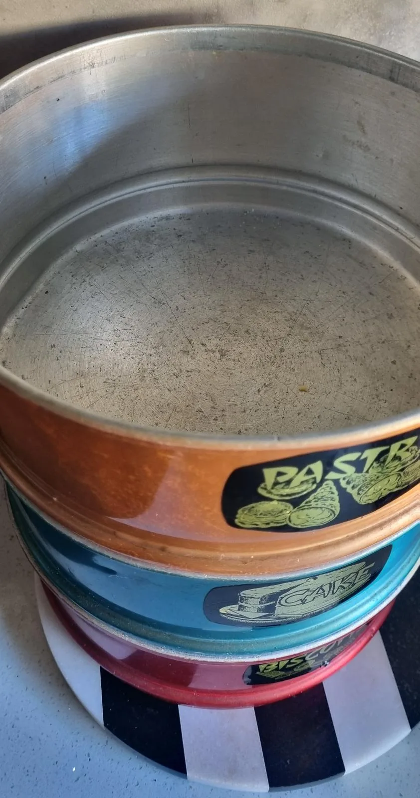 Retro Pastry Tins 3 tier — photo 5