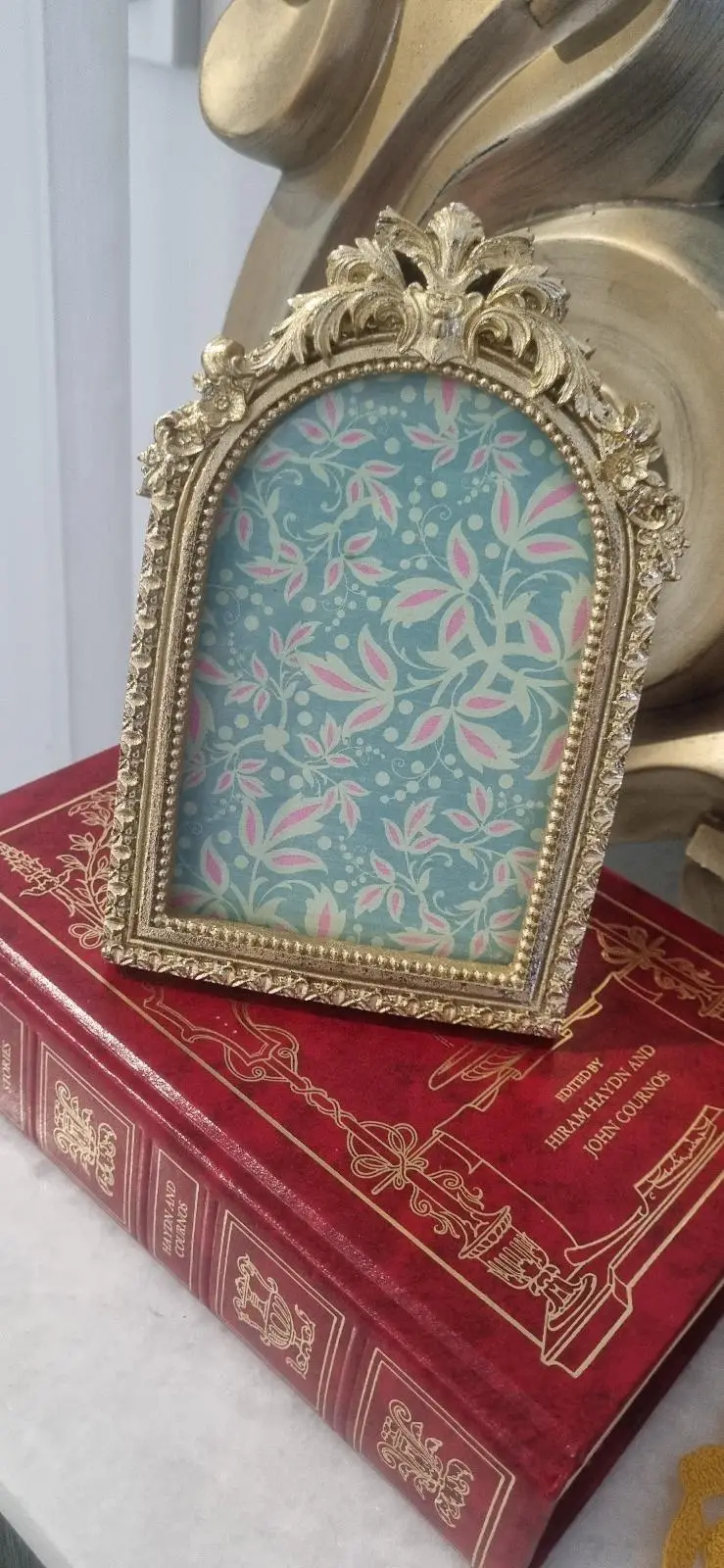Gold Ornate Resin Picture frame – photo 4