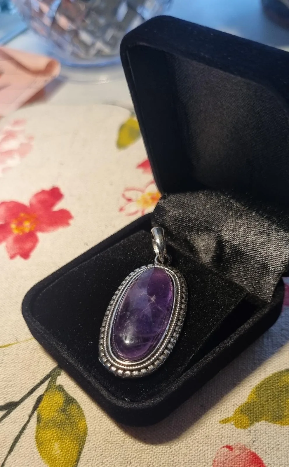 Pendant purple stone in Oval frame — photo 3