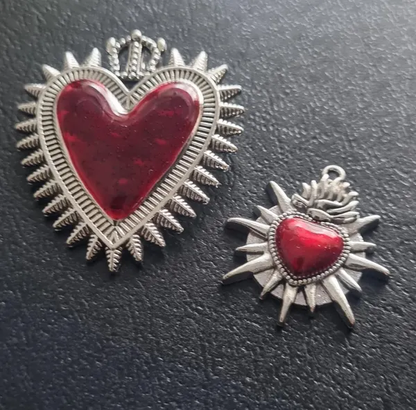Retro Red heart Pendants