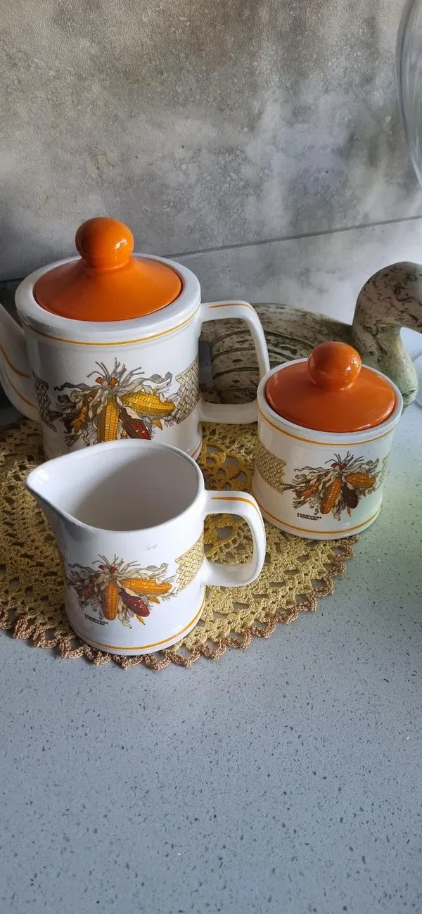 Vintage  teapot set
