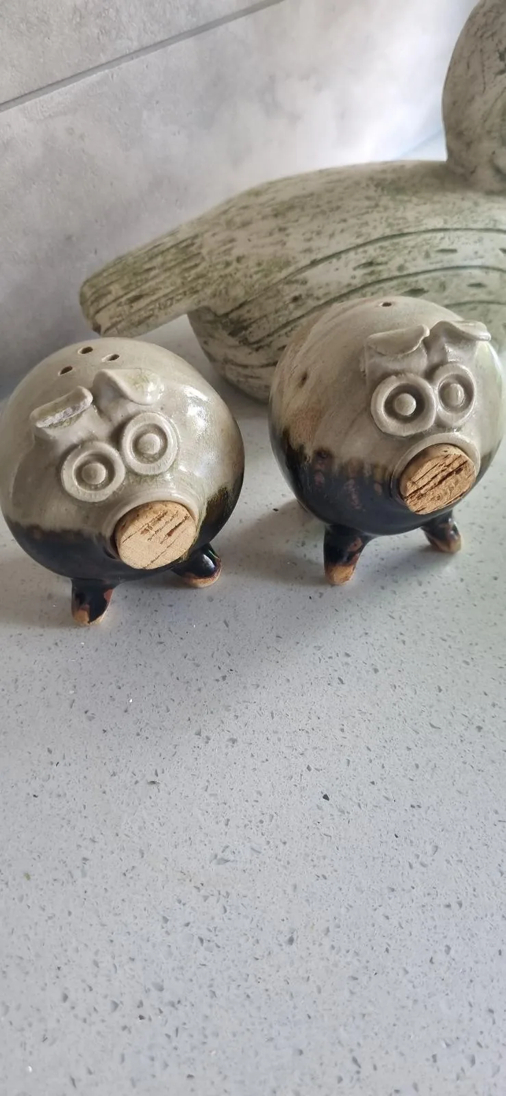 Salt and Pepper vintage piggy shakers — photo 2
