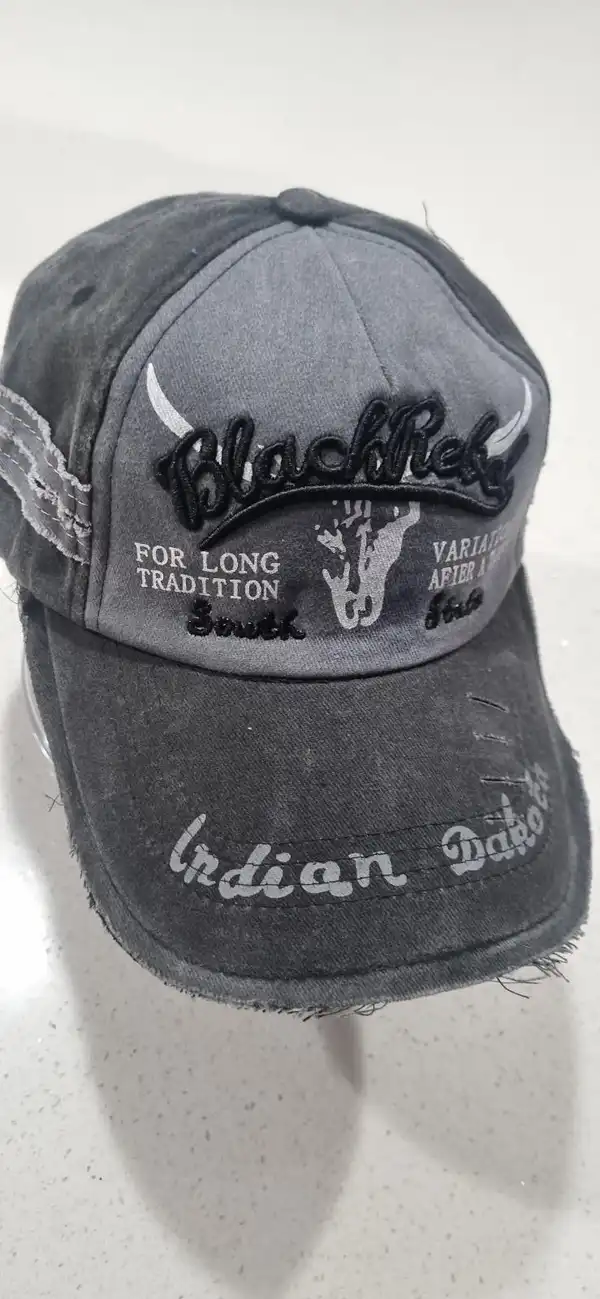 Truckers Distressed look cap