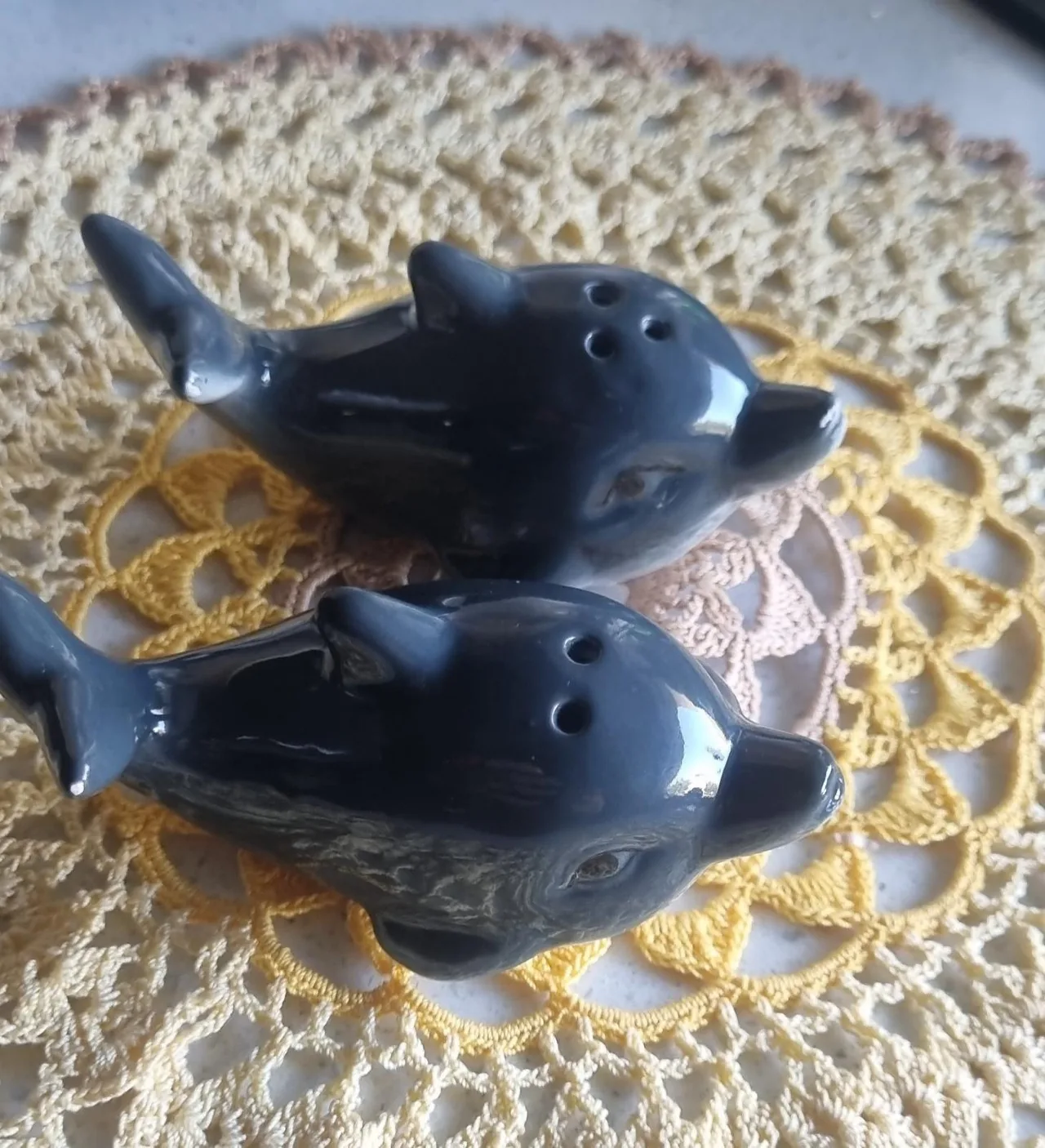 Salt and Pepper Shakers — photo 5
