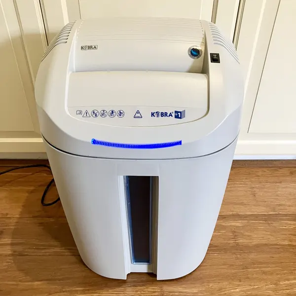 Made in Italy – KOBRA +1 SS4 Professional Paper Shredder