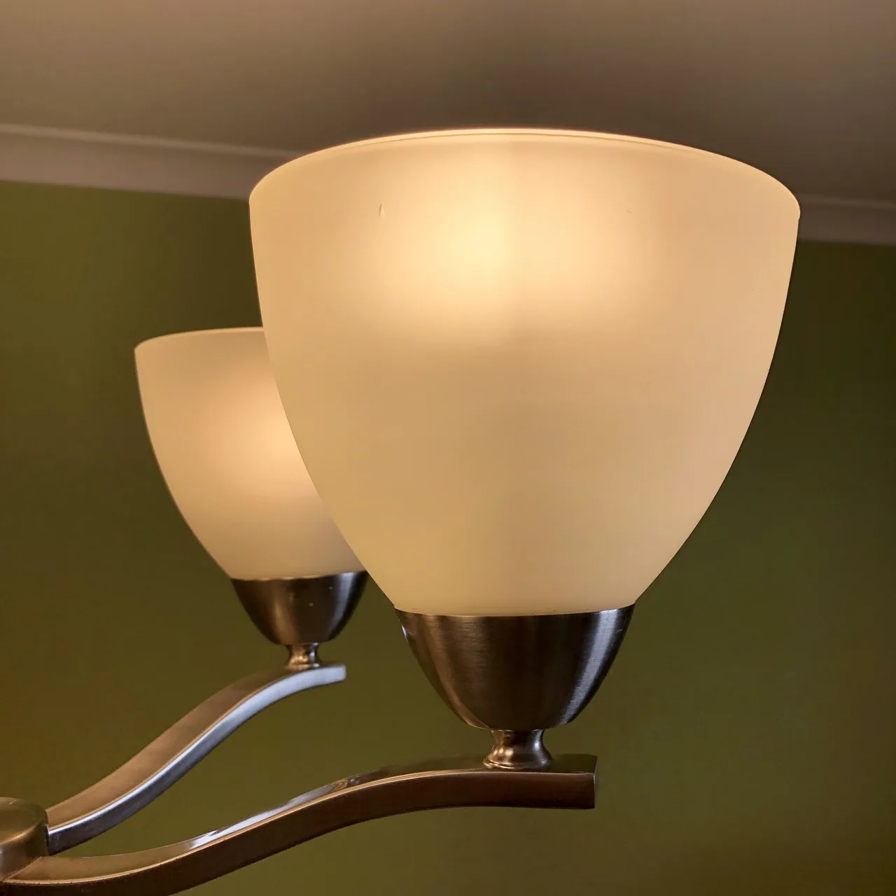 Modern 5 Arm Satin Nickel Ceiling Light Pendant | Frosted Glass Shades — photo 3