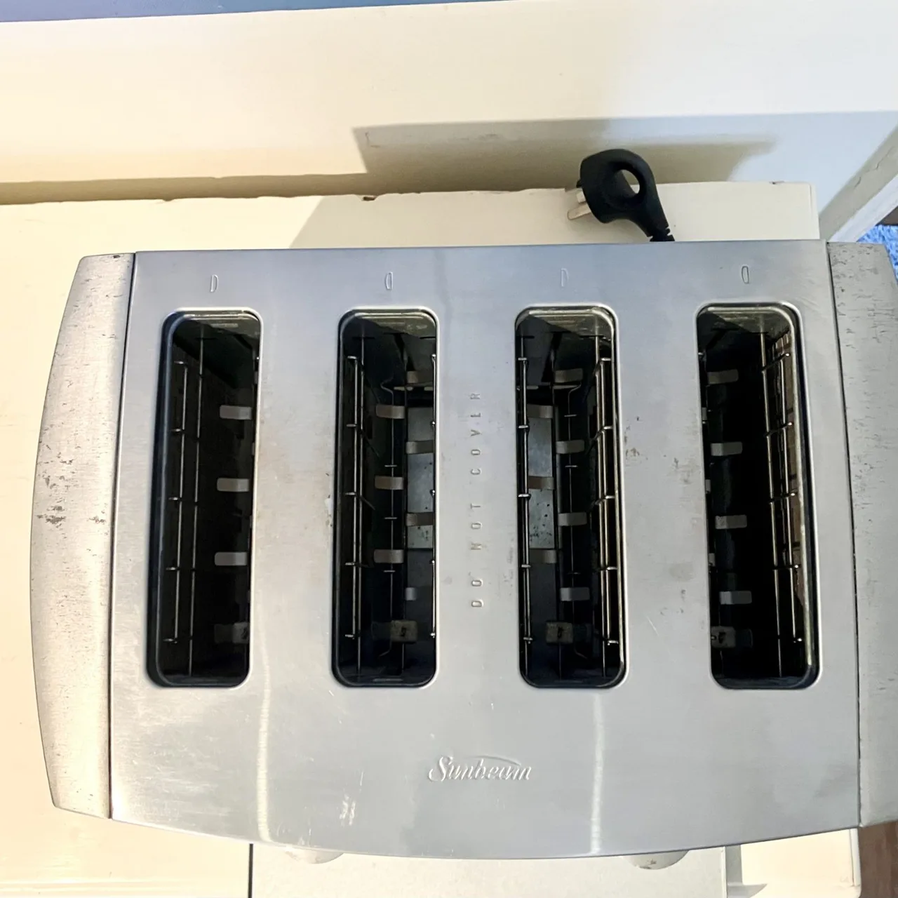 Sunbeam Cafe Series 4-Slice Stainless Steel Toaster (TA9400) — photo 4